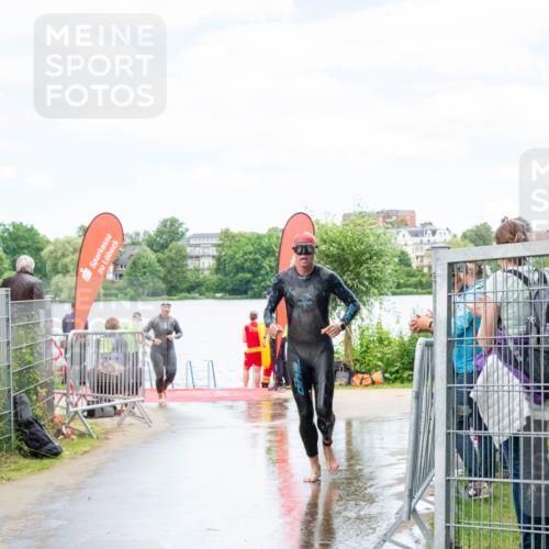 16.06.2024 - 7 Türme Triathlon MichiJ http://msf.ph/oto/6266571 16.06.2024 11:28:22 Schwimmen 251, 258, 266 meine-sportfotos.de