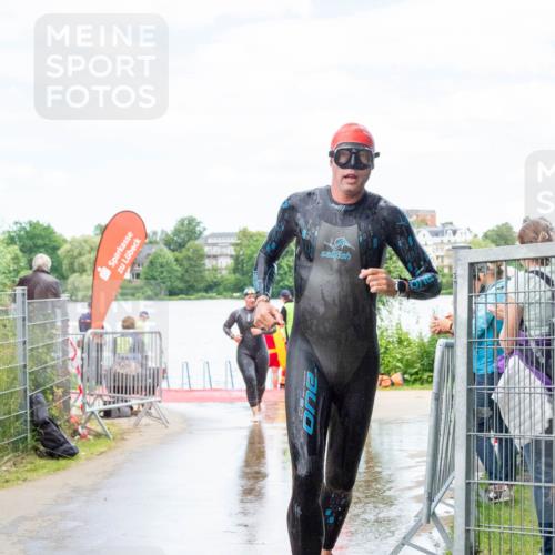 16.06.2024 - 7 Türme Triathlon MichiJ http://msf.ph/oto/6266587 16.06.2024 11:28:24 Schwimmen 251, 266 meine-sportfotos.de