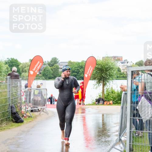 16.06.2024 - 7 Türme Triathlon MichiJ http://msf.ph/oto/6266620 16.06.2024 11:28:28 Schwimmen 251 meine-sportfotos.de
