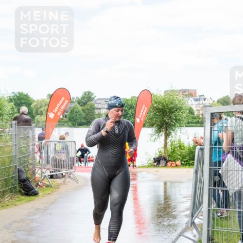 16.06.2024 - 7 Türme Triathlon MichiJ http://msf.ph/oto/6266628 16.06.2024 11:28:28 Schwimmen 251 meine-sportfotos.de