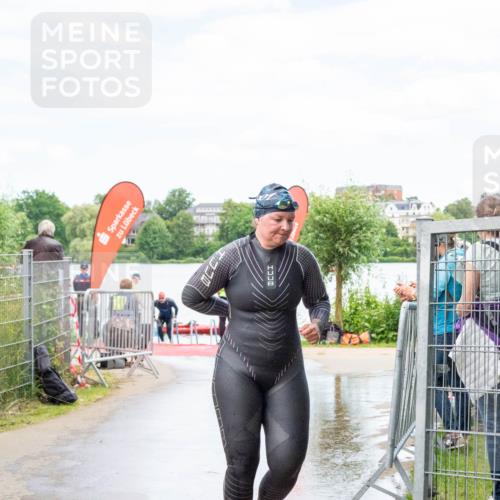 16.06.2024 - 7 Türme Triathlon MichiJ http://msf.ph/oto/6266635 16.06.2024 11:28:29 Schwimmen 251 meine-sportfotos.de
