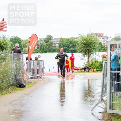 16.06.2024 - 7 Türme Triathlon MichiJ http://msf.ph/oto/6266642 16.06.2024 11:28:36 Schwimmen 251 meine-sportfotos.de