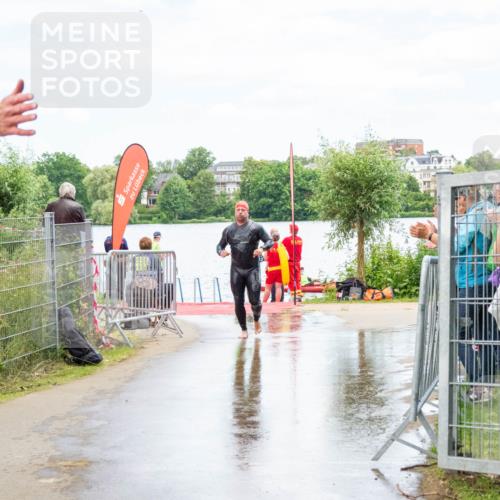 16.06.2024 - 7 Türme Triathlon MichiJ http://msf.ph/oto/6266648 16.06.2024 11:28:37 Schwimmen 251 meine-sportfotos.de