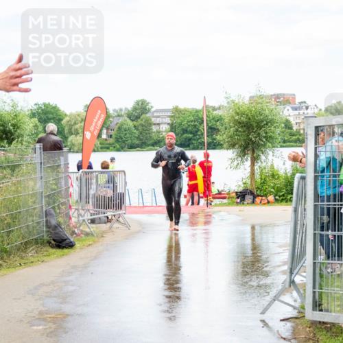 16.06.2024 - 7 Türme Triathlon MichiJ http://msf.ph/oto/6266650 16.06.2024 11:28:37 Schwimmen 251 meine-sportfotos.de