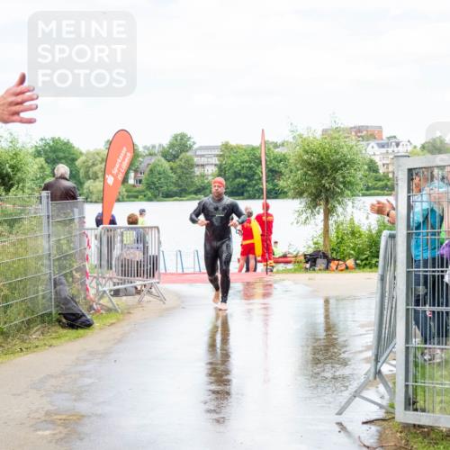16.06.2024 - 7 Türme Triathlon MichiJ http://msf.ph/oto/6266652 16.06.2024 11:28:37 Schwimmen 251 meine-sportfotos.de