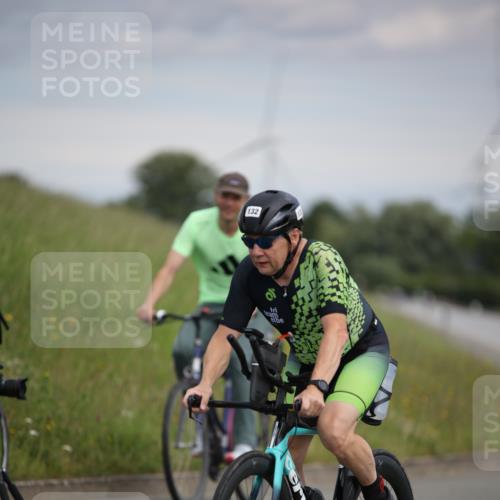 16.06.2024 - 26. Vierlanden-Triathlon Jannik Wohlers http://msf.ph/oto/6266653 16.06.2024 10:37:32 Radfahren 46, 54, 132, 171, 204 meine-sportfotos.de
