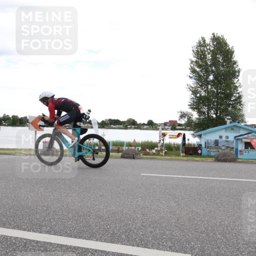 16.06.2024 - 26. Vierlanden-Triathlon Jannik Wohlers http://msf.ph/oto/6266660 16.06.2024 10:20:02 Radfahren 26, 113 meine-sportfotos.de