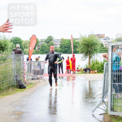 16.06.2024 - 7 Türme Triathlon MichiJ http://msf.ph/oto/6266661 16.06.2024 11:28:38 Schwimmen 251 meine-sportfotos.de
