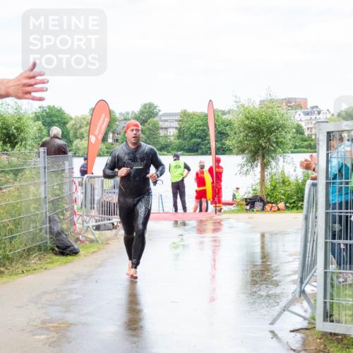 16.06.2024 - 7 Türme Triathlon MichiJ http://msf.ph/oto/6266668 16.06.2024 11:28:39 Schwimmen 251 meine-sportfotos.de