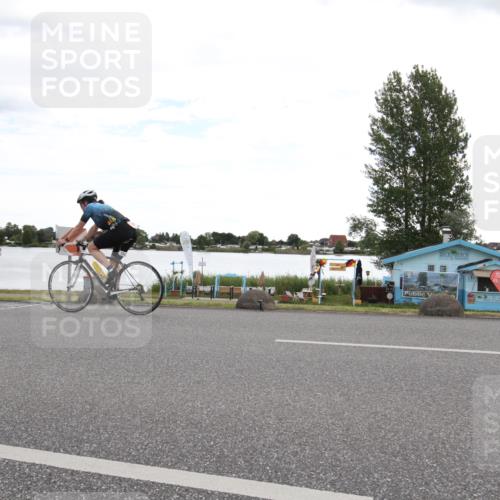 16.06.2024 - 26. Vierlanden-Triathlon Jannik Wohlers http://msf.ph/oto/6266669 16.06.2024 10:20:21 Radfahren 35, 47, 56, 164, 193 meine-sportfotos.de