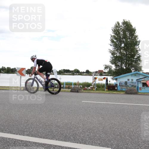 16.06.2024 - 26. Vierlanden-Triathlon Jannik Wohlers http://msf.ph/oto/6266671 16.06.2024 10:20:25 Radfahren 29, 35, 47, 193 meine-sportfotos.de