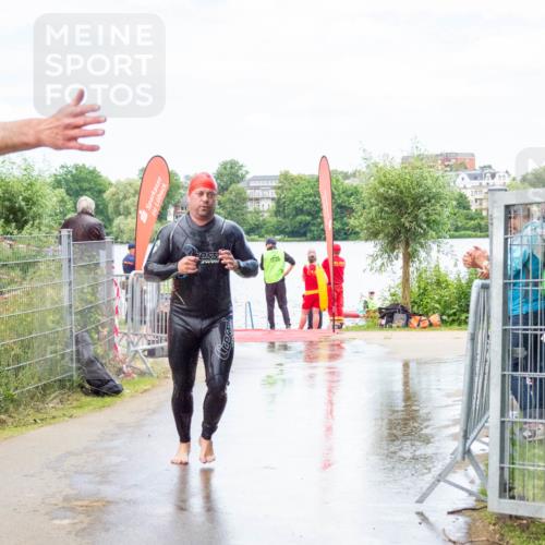16.06.2024 - 7 Türme Triathlon MichiJ http://msf.ph/oto/6266672 16.06.2024 11:28:39 Schwimmen 251 meine-sportfotos.de