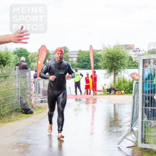 16.06.2024 - 7 Türme Triathlon MichiJ http://msf.ph/oto/6266674 16.06.2024 11:28:39 Schwimmen 251 meine-sportfotos.de