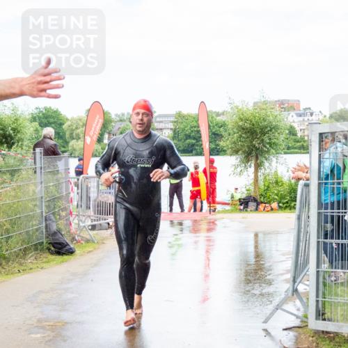 16.06.2024 - 7 Türme Triathlon MichiJ http://msf.ph/oto/6266675 16.06.2024 11:28:40 Schwimmen 251 meine-sportfotos.de