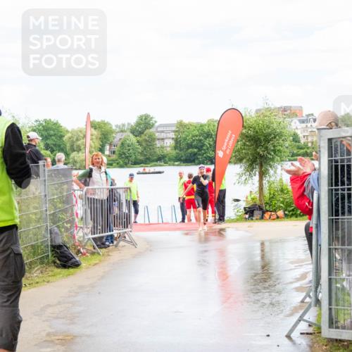 16.06.2024 - 7 Türme Triathlon MichiJ http://msf.ph/oto/6266692 16.06.2024 11:33:59 Schwimmen 224 meine-sportfotos.de