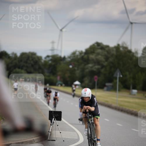 16.06.2024 - 26. Vierlanden-Triathlon Jannik Wohlers http://msf.ph/oto/6266693 16.06.2024 10:38:02 Radfahren 208, 225 meine-sportfotos.de