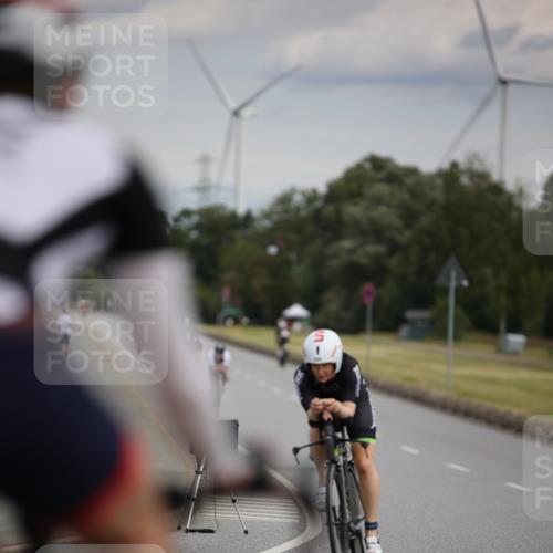 16.06.2024 - 26. Vierlanden-Triathlon Jannik Wohlers http://msf.ph/oto/6266694 16.06.2024 10:38:02 Radfahren 208, 225 meine-sportfotos.de