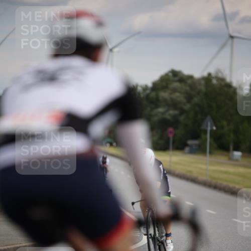 16.06.2024 - 26. Vierlanden-Triathlon Jannik Wohlers http://msf.ph/oto/6266696 16.06.2024 10:38:02 Radfahren 208, 225 meine-sportfotos.de