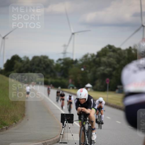 16.06.2024 - 26. Vierlanden-Triathlon Jannik Wohlers http://msf.ph/oto/6266708 16.06.2024 10:38:02 Radfahren 208, 225 meine-sportfotos.de