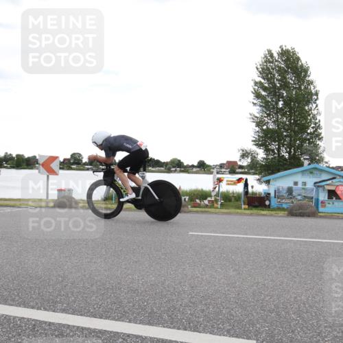 16.06.2024 - 26. Vierlanden-Triathlon Jannik Wohlers http://msf.ph/oto/6266716 16.06.2024 10:20:46 Radfahren 61, 106 meine-sportfotos.de