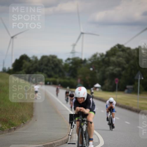 16.06.2024 - 26. Vierlanden-Triathlon Jannik Wohlers http://msf.ph/oto/6266718 16.06.2024 10:38:03 Radfahren 208, 225 meine-sportfotos.de