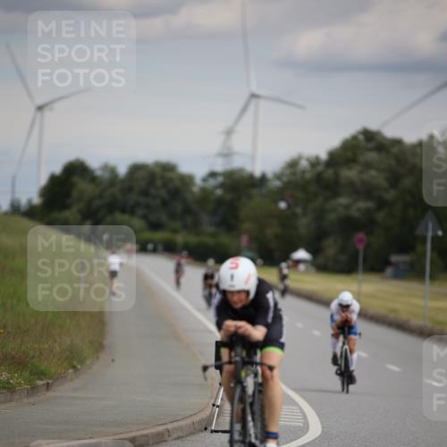 16.06.2024 - 26. Vierlanden-Triathlon Jannik Wohlers http://msf.ph/oto/6266722 16.06.2024 10:38:03 Radfahren 208, 225 meine-sportfotos.de
