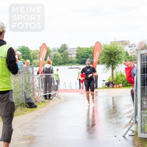 16.06.2024 - 7 Türme Triathlon MichiJ http://msf.ph/oto/6266731 16.06.2024 11:34:03 Schwimmen 224 meine-sportfotos.de