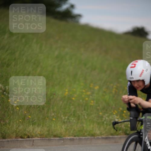 16.06.2024 - 26. Vierlanden-Triathlon Jannik Wohlers http://msf.ph/oto/6266742 16.06.2024 10:38:04 Radfahren 116, 208, 225 meine-sportfotos.de