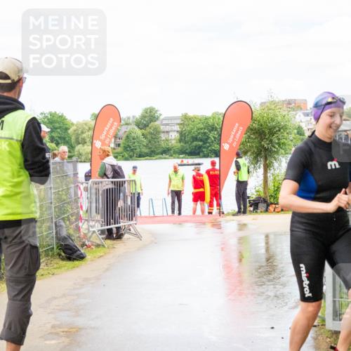 16.06.2024 - 7 Türme Triathlon MichiJ http://msf.ph/oto/6266765 16.06.2024 11:34:07 Schwimmen 224 meine-sportfotos.de