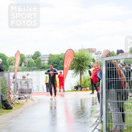 16.06.2024 - 7 Türme Triathlon MichiJ http://msf.ph/oto/6266767 16.06.2024 11:35:04 Schwimmen 244 meine-sportfotos.de