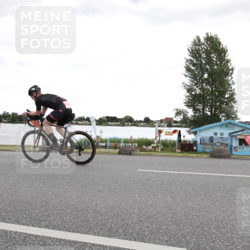 16.06.2024 - 26. Vierlanden-Triathlon Jannik Wohlers http://msf.ph/oto/6266777 16.06.2024 10:21:41 Radfahren 52, 65, 97, 189 meine-sportfotos.de