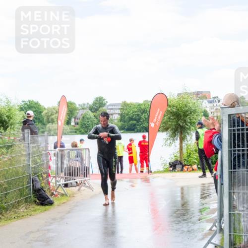 16.06.2024 - 7 Türme Triathlon MichiJ http://msf.ph/oto/6266786 16.06.2024 11:35:06 Schwimmen 244 meine-sportfotos.de