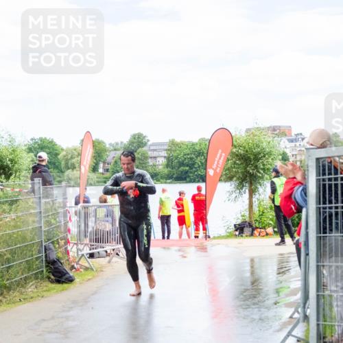16.06.2024 - 7 Türme Triathlon MichiJ http://msf.ph/oto/6266795 16.06.2024 11:35:07 Schwimmen 244 meine-sportfotos.de