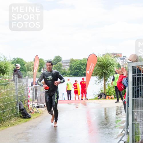 16.06.2024 - 7 Türme Triathlon MichiJ http://msf.ph/oto/6266796 16.06.2024 11:35:07 Schwimmen 244 meine-sportfotos.de