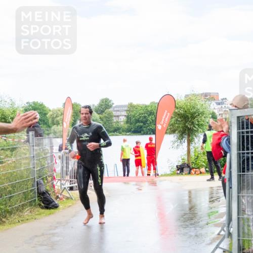 16.06.2024 - 7 Türme Triathlon MichiJ http://msf.ph/oto/6266798 16.06.2024 11:35:07 Schwimmen 244 meine-sportfotos.de
