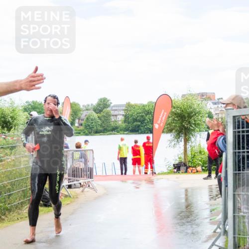 16.06.2024 - 7 Türme Triathlon MichiJ http://msf.ph/oto/6266806 16.06.2024 11:35:08 Schwimmen 244 meine-sportfotos.de