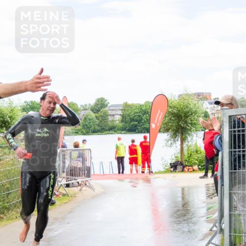 16.06.2024 - 7 Türme Triathlon MichiJ http://msf.ph/oto/6266810 16.06.2024 11:35:08 Schwimmen 244 meine-sportfotos.de