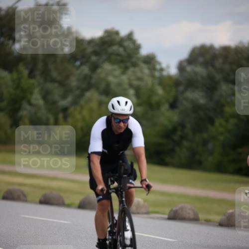 16.06.2024 - 26. Vierlanden-Triathlon Jannik Wohlers http://msf.ph/oto/6266811 16.06.2024 10:39:40 Radfahren 46, 79, 102, 143 meine-sportfotos.de