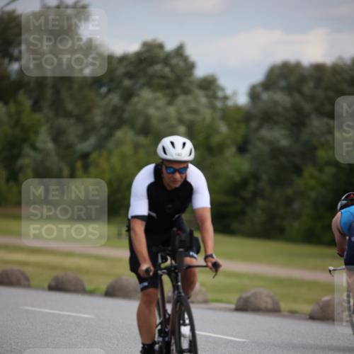 16.06.2024 - 26. Vierlanden-Triathlon Jannik Wohlers http://msf.ph/oto/6266813 16.06.2024 10:39:40 Radfahren 46, 79, 102, 143 meine-sportfotos.de