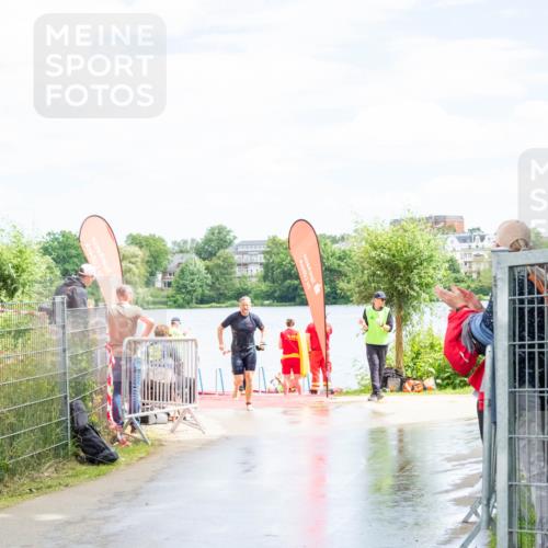 16.06.2024 - 7 Türme Triathlon MichiJ http://msf.ph/oto/6266832 16.06.2024 11:36:26 Schwimmen 38 meine-sportfotos.de
