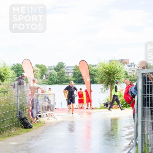 16.06.2024 - 7 Türme Triathlon MichiJ http://msf.ph/oto/6266839 16.06.2024 11:36:26 Schwimmen 38 meine-sportfotos.de