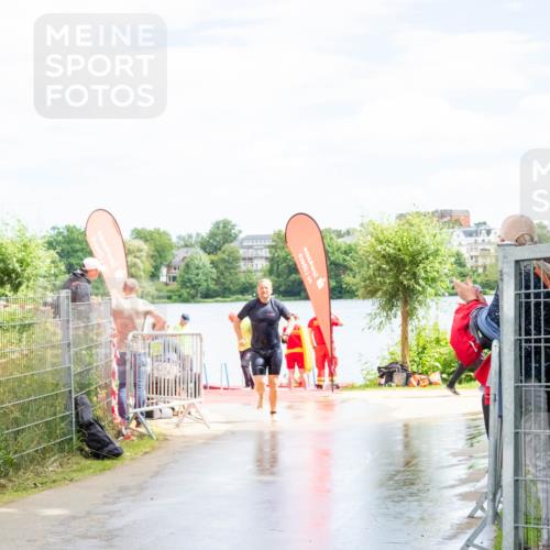 16.06.2024 - 7 Türme Triathlon MichiJ http://msf.ph/oto/6266846 16.06.2024 11:36:27 Schwimmen 38 meine-sportfotos.de