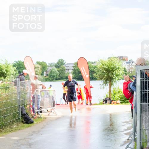 16.06.2024 - 7 Türme Triathlon MichiJ http://msf.ph/oto/6266848 16.06.2024 11:36:27 Schwimmen 38 meine-sportfotos.de
