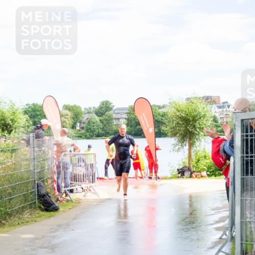 16.06.2024 - 7 Türme Triathlon MichiJ http://msf.ph/oto/6266853 16.06.2024 11:36:27 Schwimmen 38 meine-sportfotos.de
