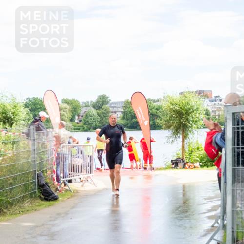 16.06.2024 - 7 Türme Triathlon MichiJ http://msf.ph/oto/6266859 16.06.2024 11:36:28 Schwimmen  meine-sportfotos.de