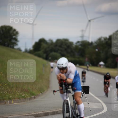 16.06.2024 - 26. Vierlanden-Triathlon Jannik Wohlers http://msf.ph/oto/6266893 16.06.2024 10:38:06 Radfahren 68, 116, 208, 225 meine-sportfotos.de