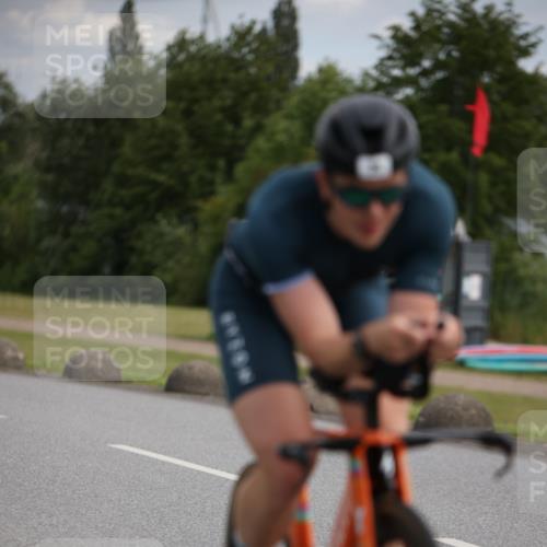 16.06.2024 - 26. Vierlanden-Triathlon Jannik Wohlers http://msf.ph/oto/6266916 16.06.2024 10:39:56 Radfahren 39, 140, 170 meine-sportfotos.de