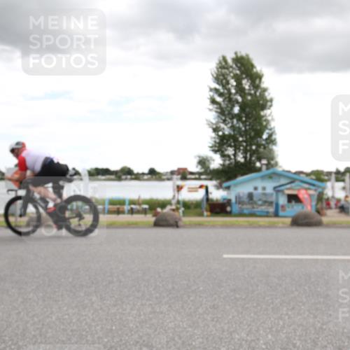 16.06.2024 - 26. Vierlanden-Triathlon Jannik Wohlers http://msf.ph/oto/6266941 16.06.2024 10:24:37 Radfahren 52 meine-sportfotos.de