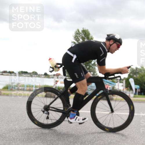 16.06.2024 - 26. Vierlanden-Triathlon Jannik Wohlers http://msf.ph/oto/6266946 16.06.2024 10:24:50 Radfahren 97, 112, 158 meine-sportfotos.de