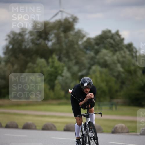 16.06.2024 - 26. Vierlanden-Triathlon Jannik Wohlers http://msf.ph/oto/6266954 16.06.2024 10:41:11 Radfahren 67, 71, 217, 225 meine-sportfotos.de